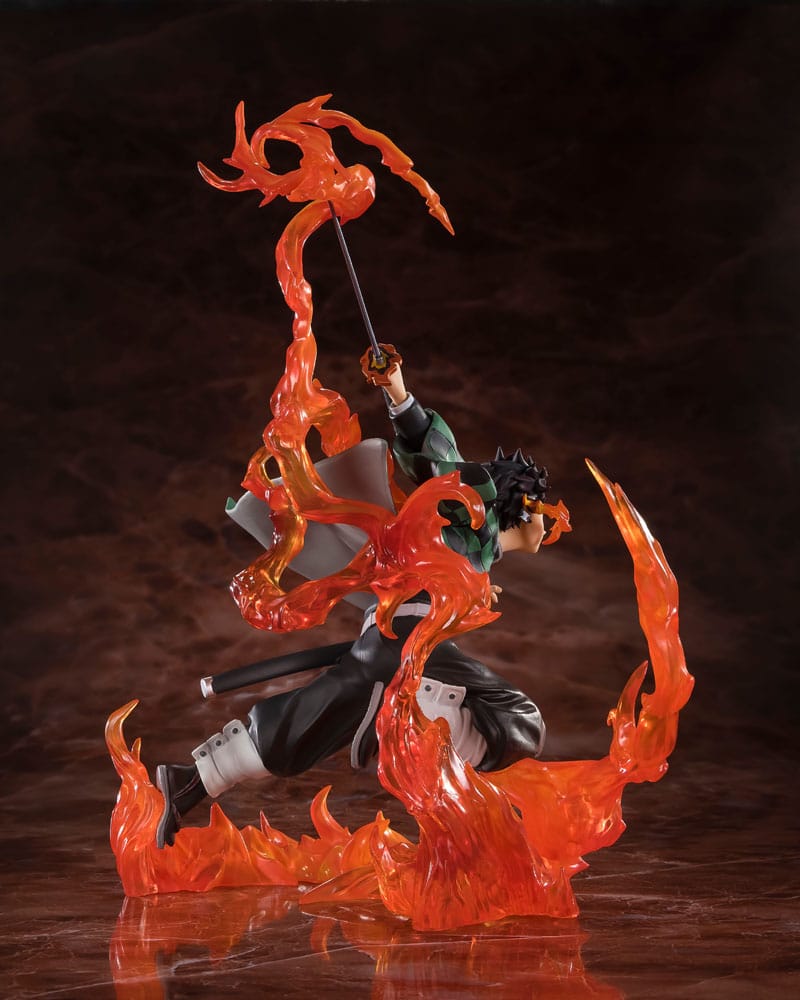 Demon Slayer - Tanjiro Kamado Feueratmung Figur 19cm