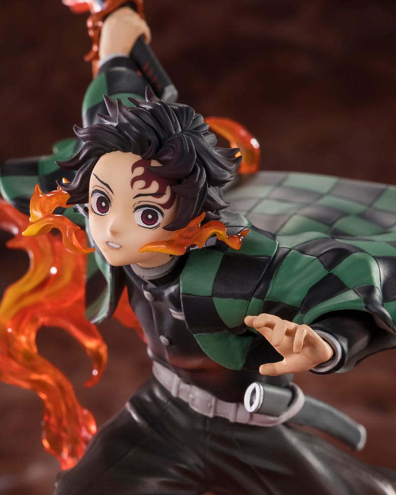 Demon Slayer - Tanjiro Kamado Feueratmung Figur 19cm